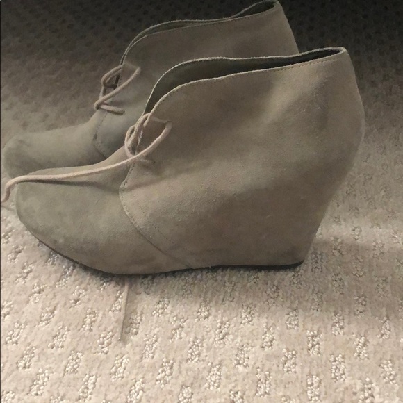 Steve Madden Bootie Wedges - Picture 2 of 3